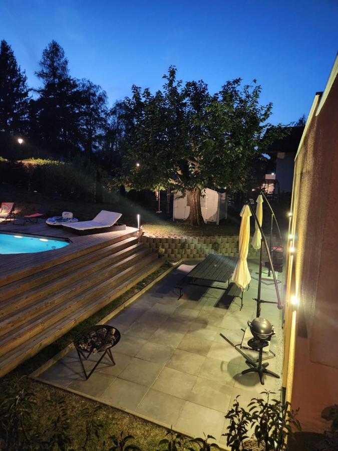 Appartement Moderne Avec Terrasse Et Piscine A Chatel Sur Bex Exterior photo