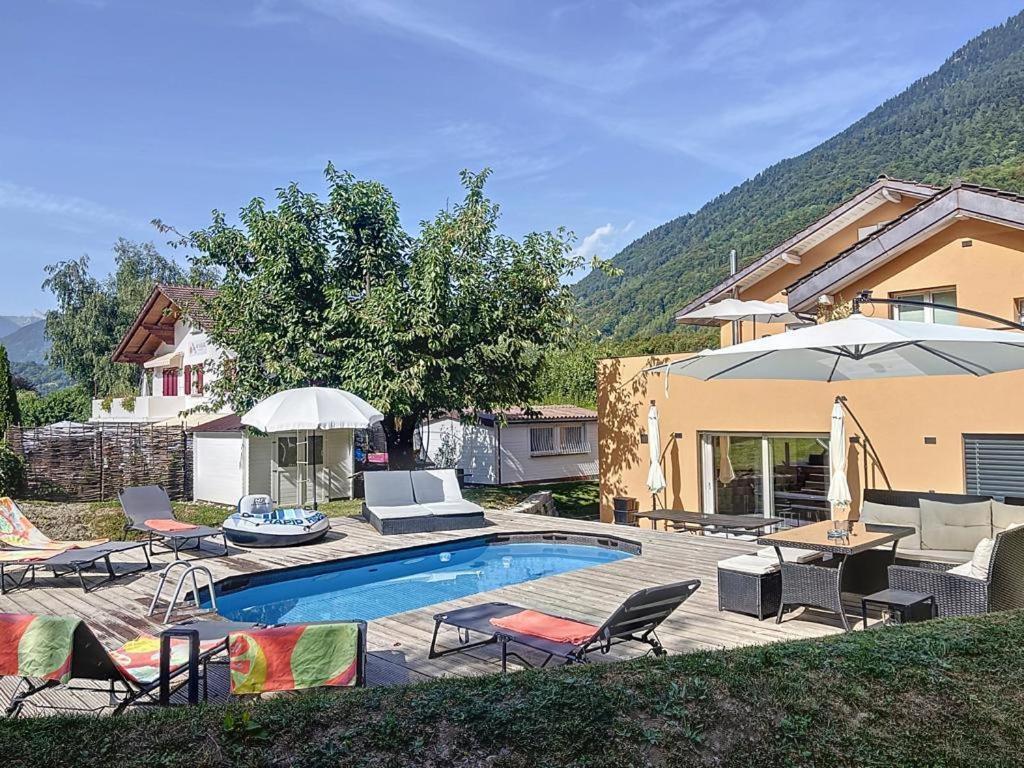 Appartement Moderne Avec Terrasse Et Piscine A Chatel Sur Bex Exterior photo